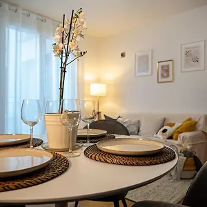 Maison Blanche: Elegante Con Parcheggio Privato Mantova